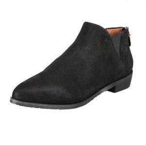 Kenneth Cole Neptune Leather Ankle Boots